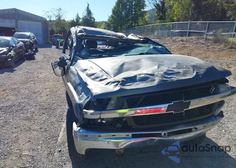 2001 Chevrolet Silverado 2500Hd Ls from USA, damaged, VIN 1GCHK24151E293748